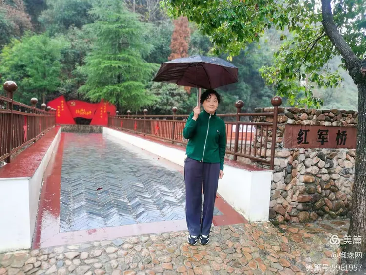 游青田万山乡孙岸寨头长城与东源平桥村泡温泉和九门寨景区
